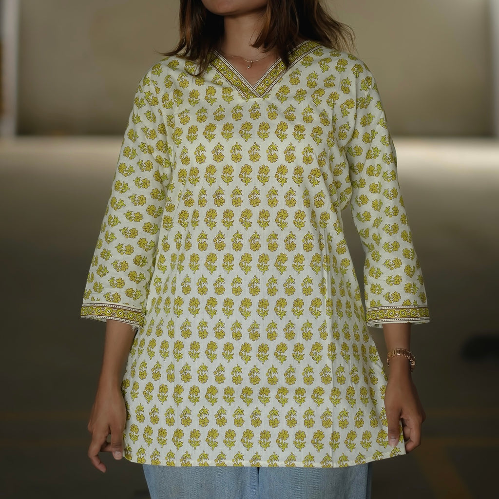 Ruhi Kurti