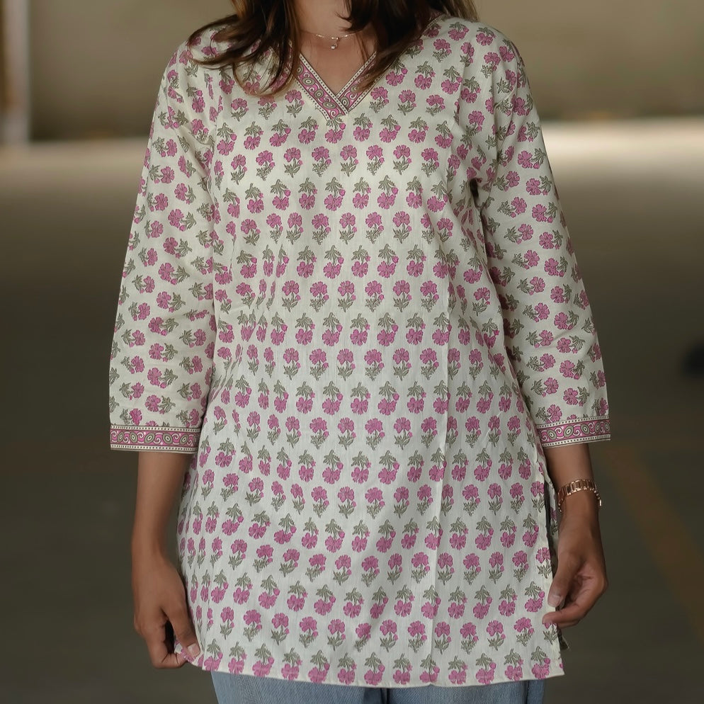 Noorain Kurti