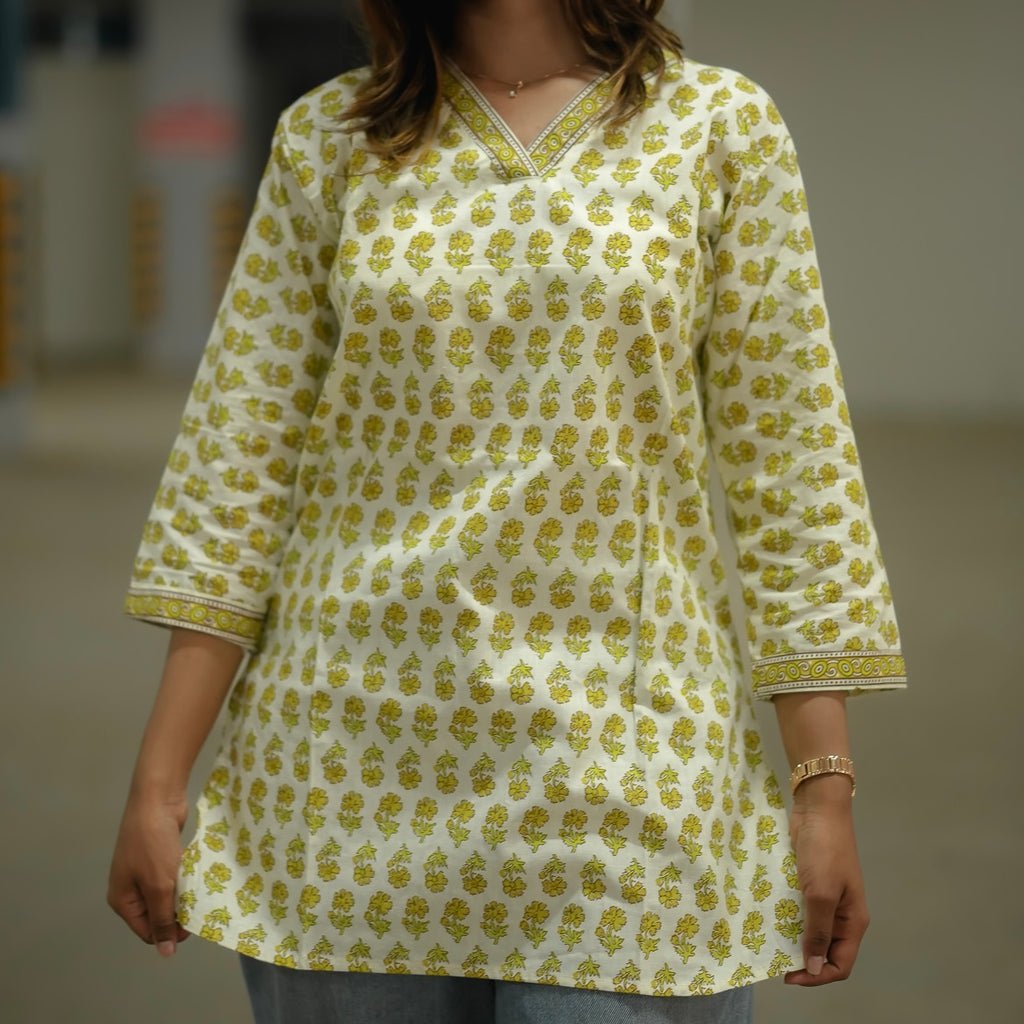 Ruhi Kurti